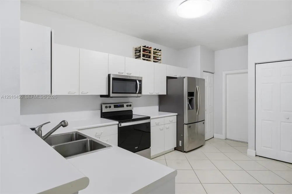 2132 Bahia Ln Weston, FL 33327