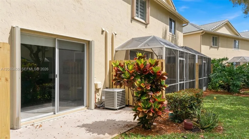 2132 Bahia Ln Weston, FL 33327
