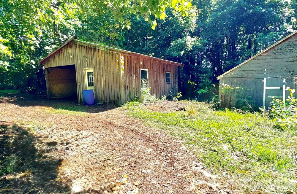170 Beagle Club Road Cherryville, NC 28021