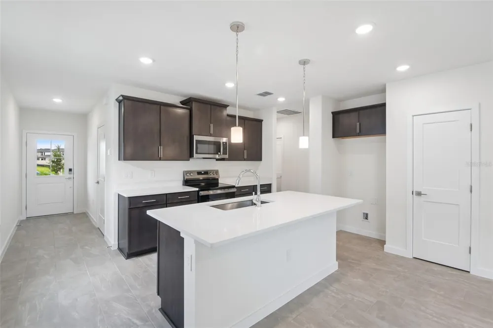 3346 CUP DRIVE Lakeland, FL 33803