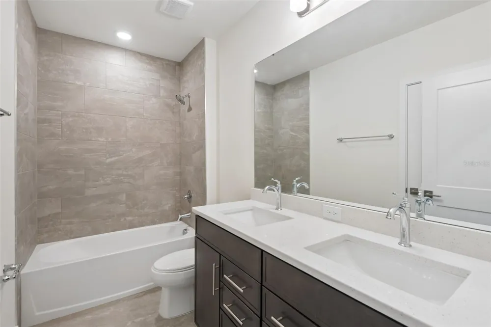 3346 CUP DRIVE Lakeland, FL 33803