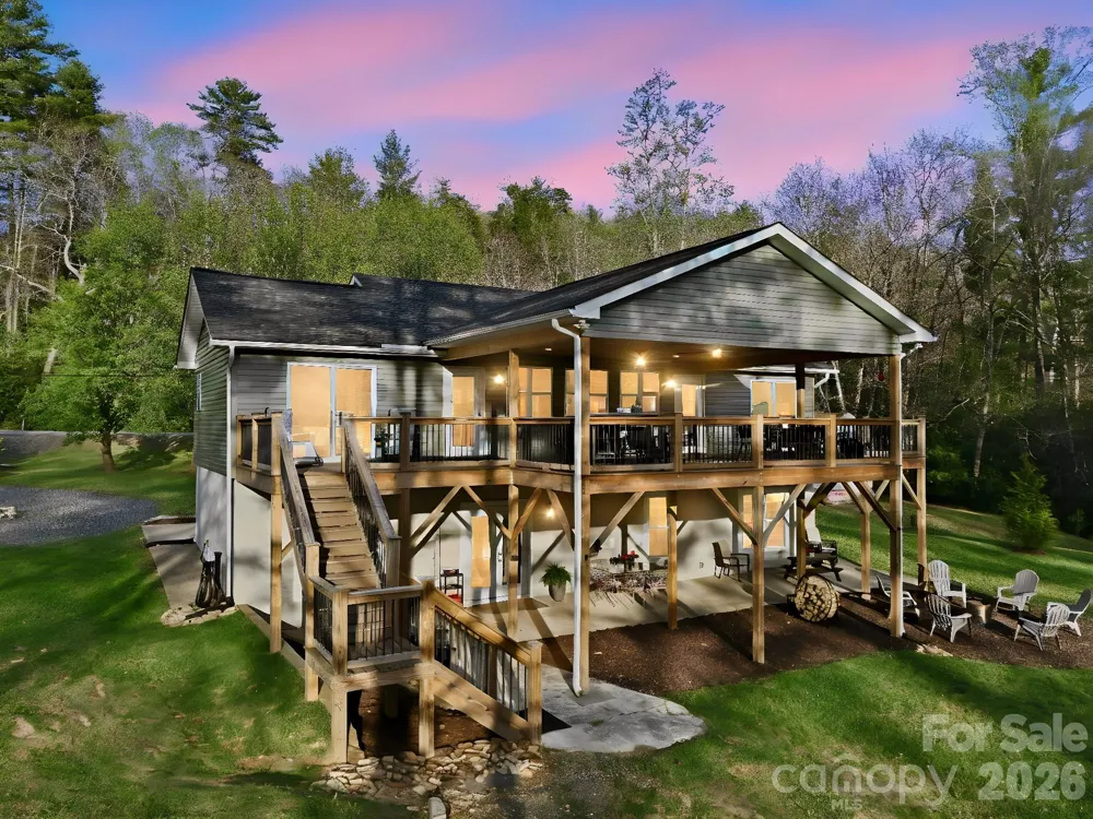 8186 NC 183 Highway Linville Falls, NC 28657