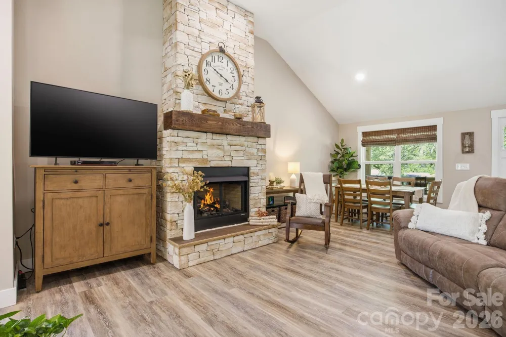 8186 NC 183 Highway Linville Falls, NC 28657