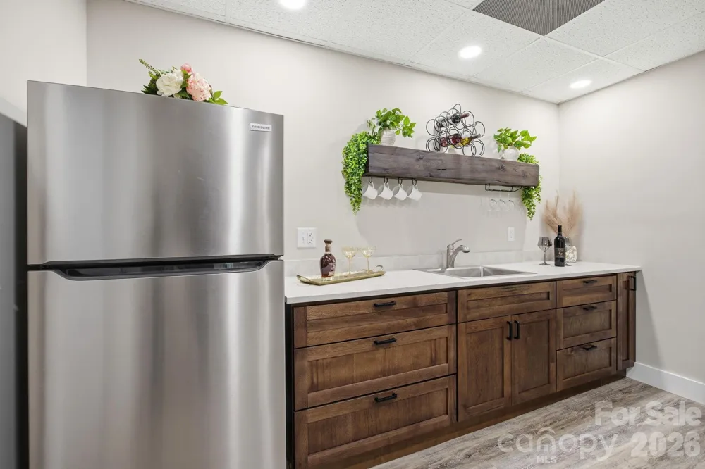 8186 NC 183 Highway Linville Falls, NC 28657