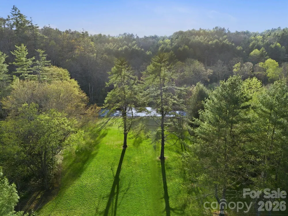 8186 NC 183 Highway Linville Falls, NC 28657