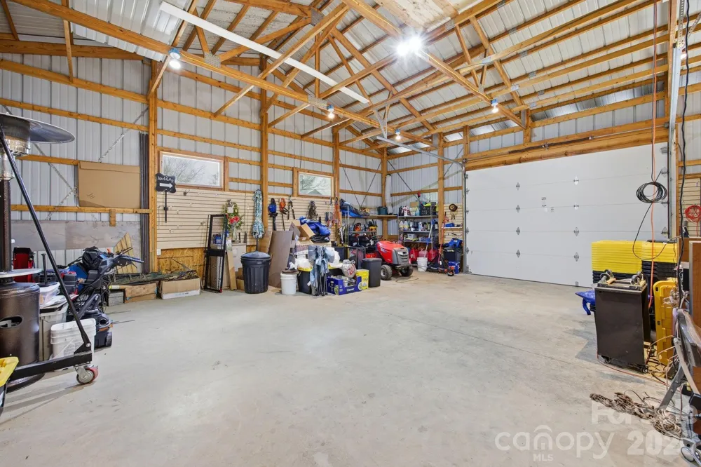 8186 NC 183 Highway Linville Falls, NC 28657