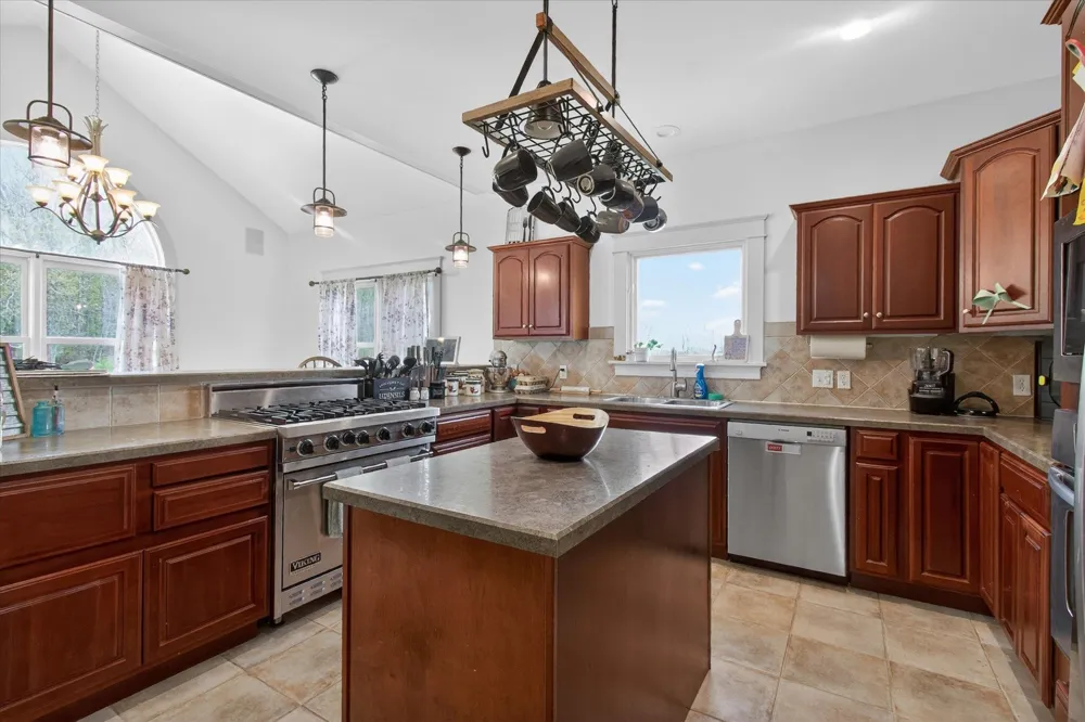 4362 S Vickeryville Road Evergreen Township, MI 48884
