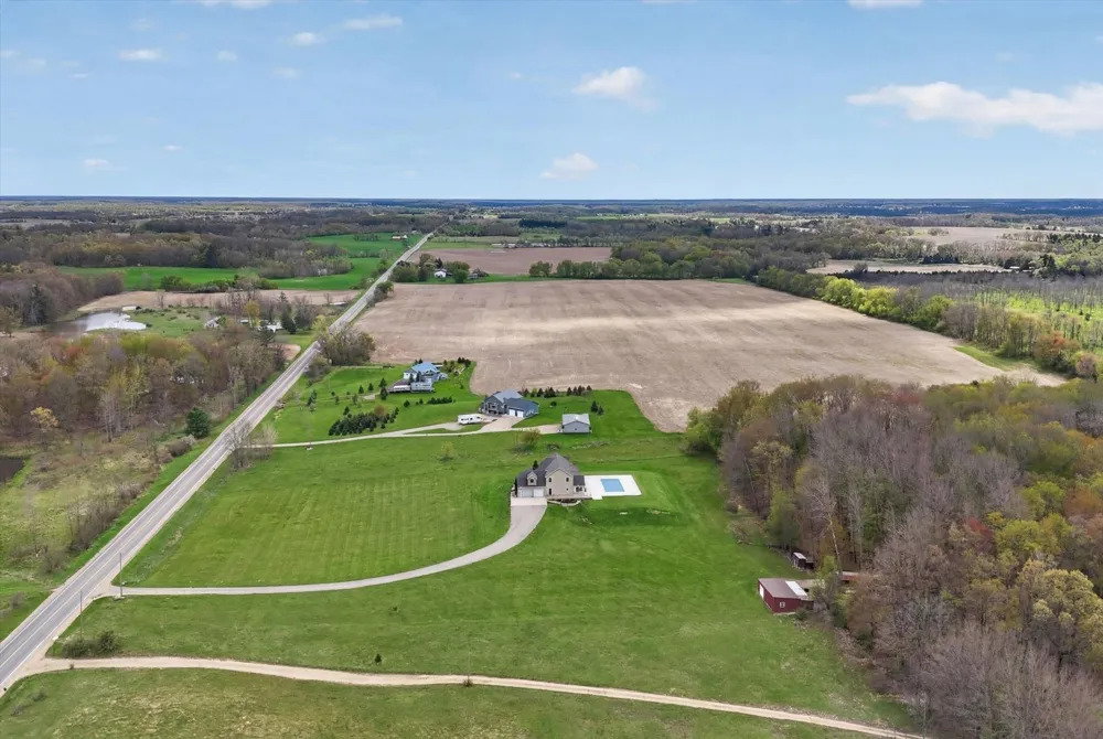 4362 S Vickeryville Road Evergreen Township, MI 48884