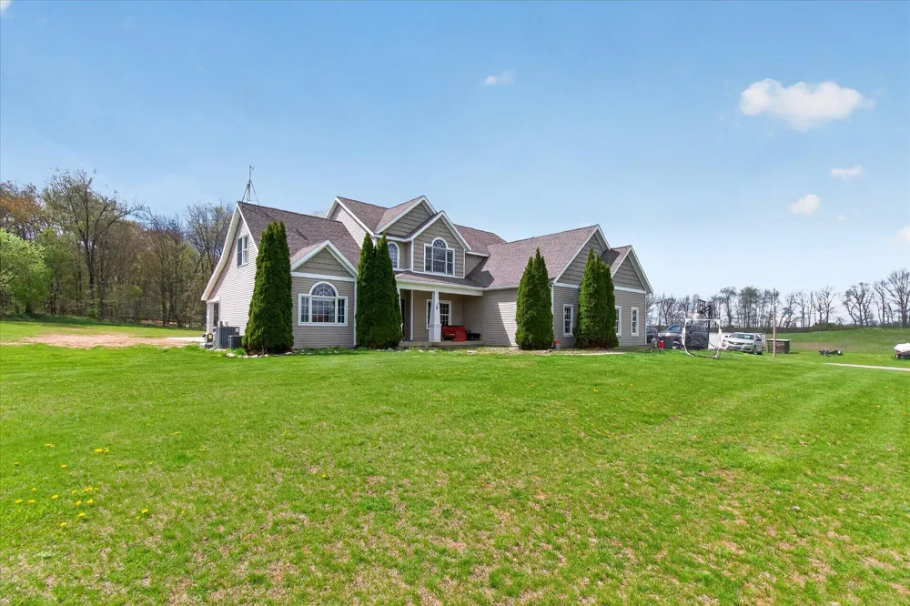 4362 S Vickeryville Road Evergreen Township, MI 48884