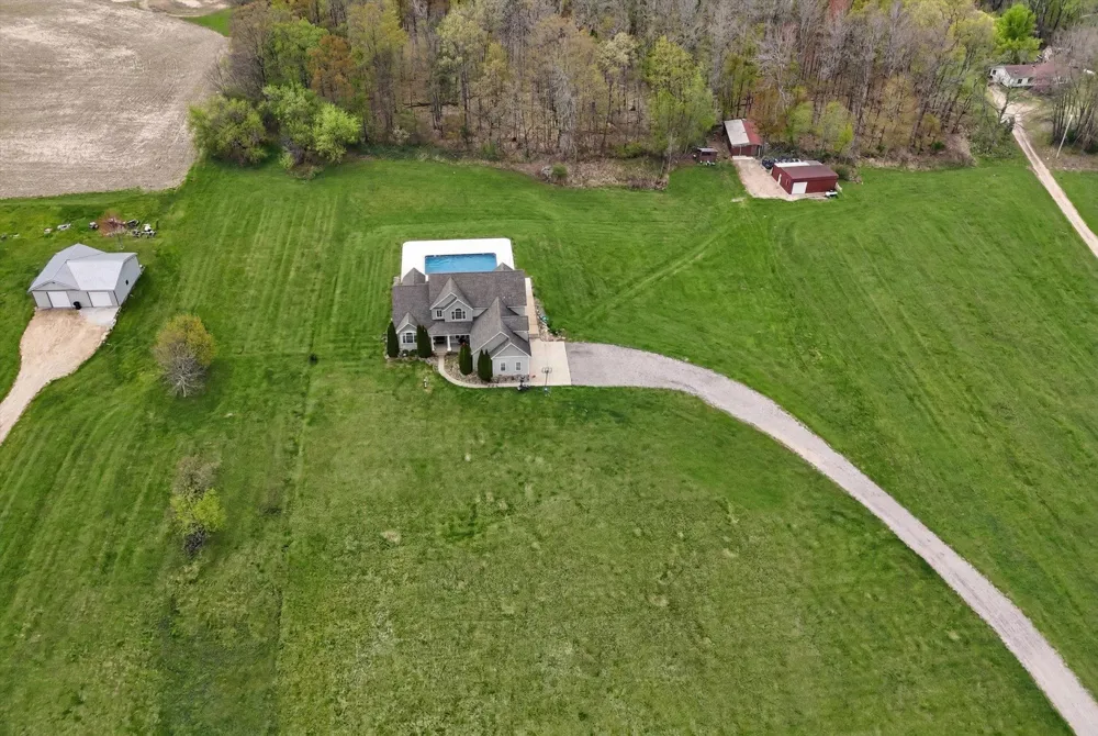 4362 S Vickeryville Road Evergreen Township, MI 48884