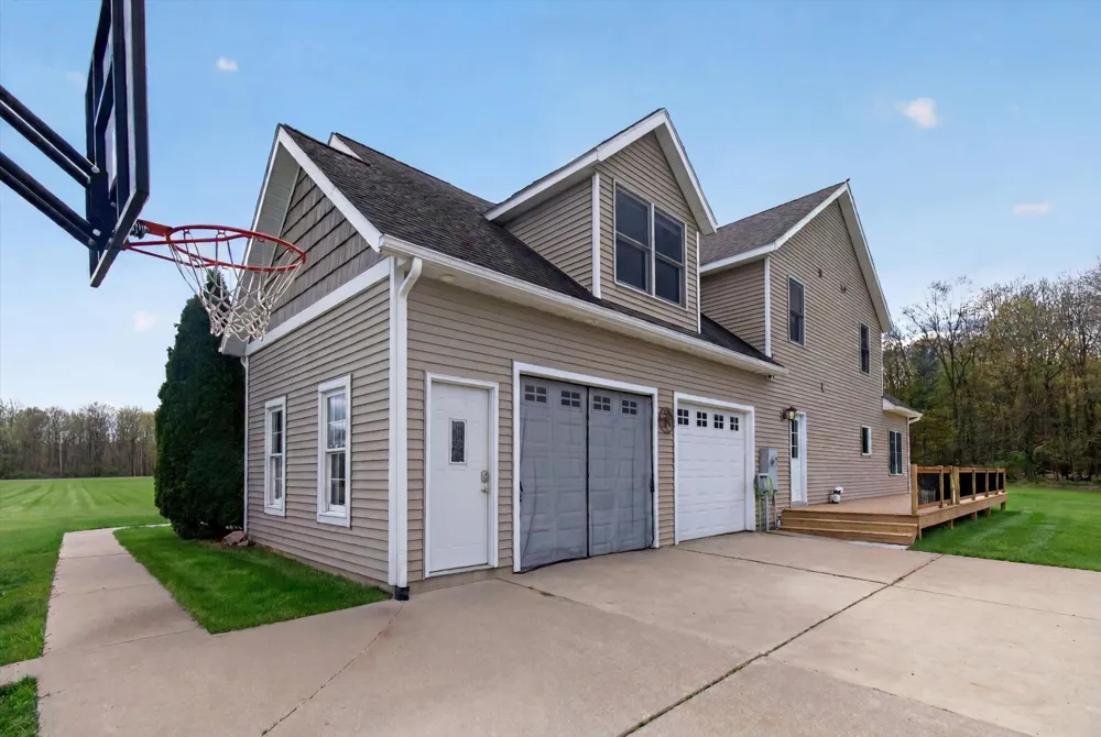 4362 S Vickeryville Road Evergreen Township, MI 48884