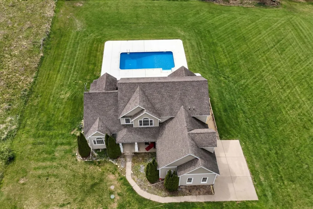 4362 S Vickeryville Road Evergreen Township, MI 48884