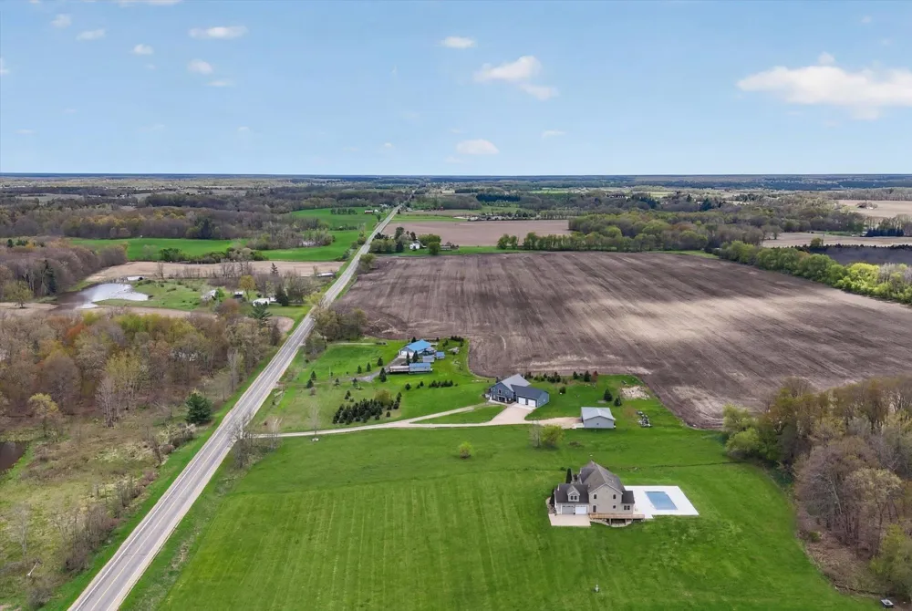 4362 S Vickeryville Road Evergreen Township, MI 48884