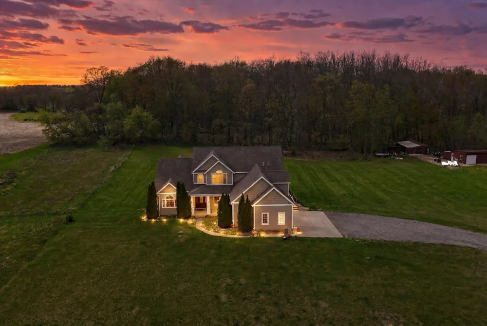 4362 S Vickeryville Road Evergreen Township, MI 48884