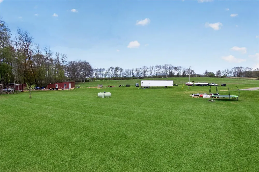 4362 S Vickeryville Road Evergreen Township, MI 48884