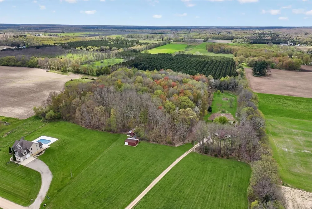 4362 S Vickeryville Road Evergreen Township, MI 48884