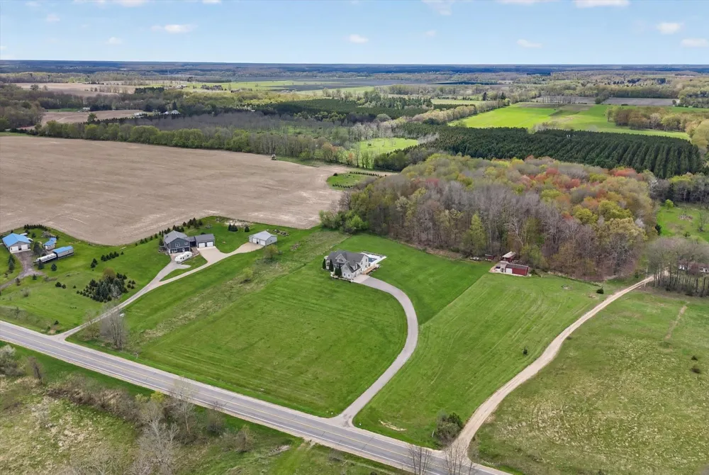 4362 S Vickeryville Road Evergreen Township, MI 48884