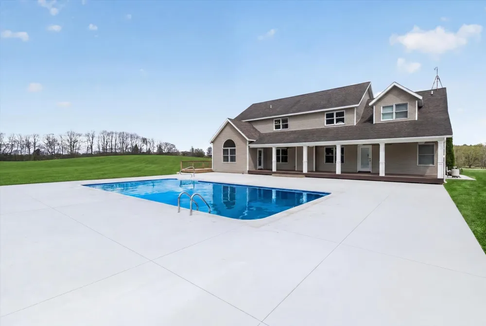 4362 S Vickeryville Road Evergreen Township, MI 48884