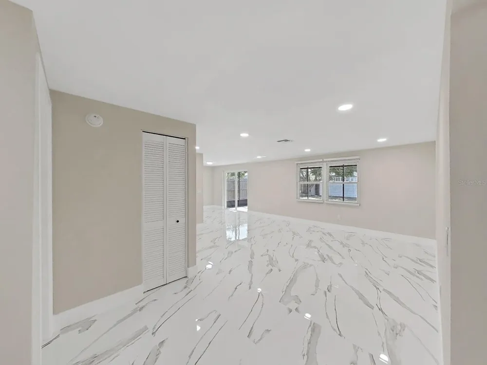 7218 LUNITA COURT Tampa, FL 33625
