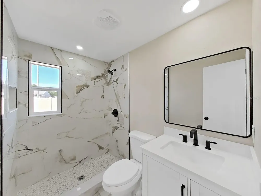 7218 LUNITA COURT Tampa, FL 33625