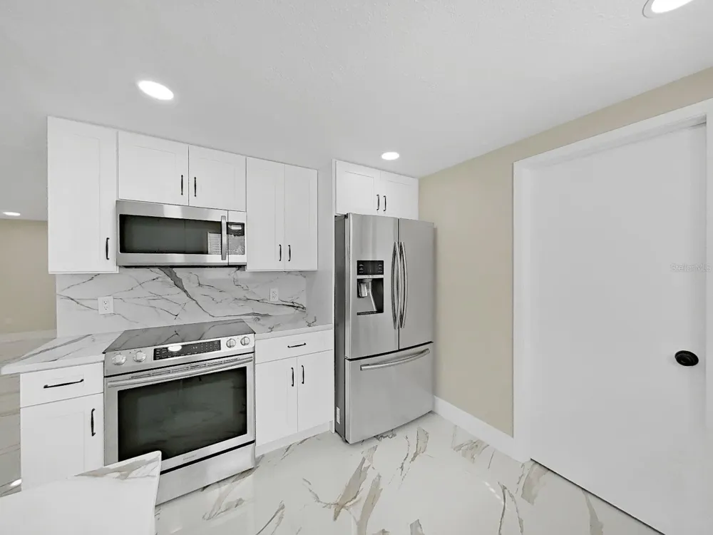 7218 LUNITA COURT Tampa, FL 33625