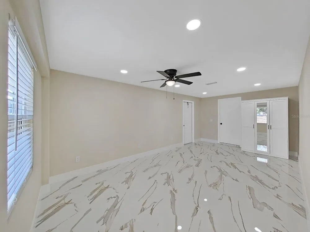 7218 LUNITA COURT Tampa, FL 33625