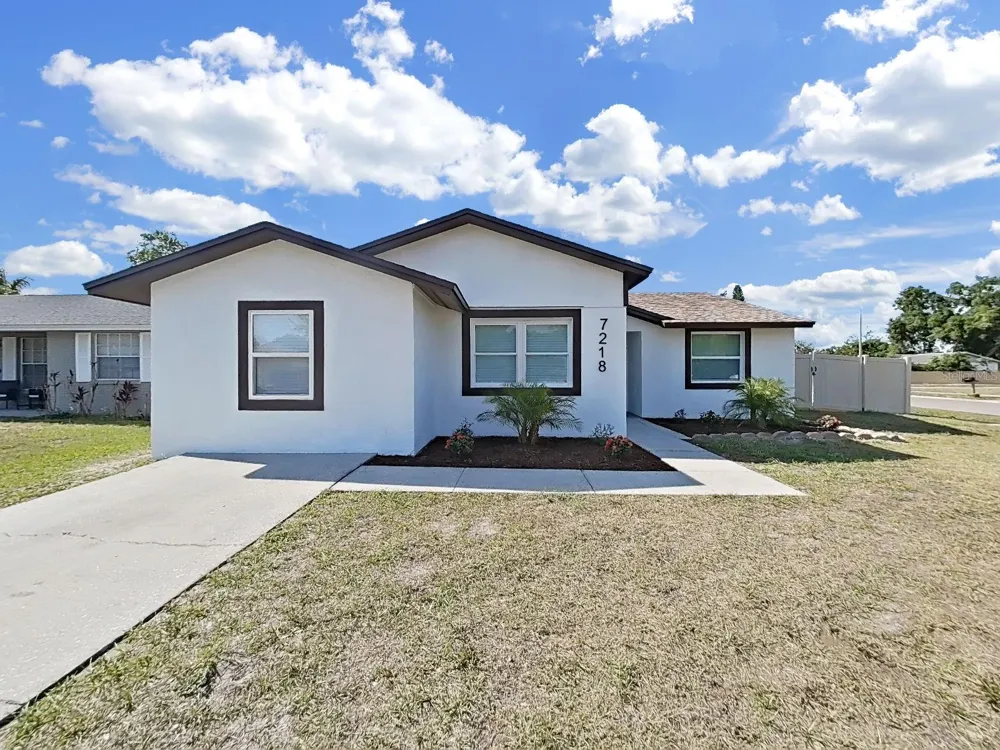 7218 LUNITA COURT Tampa, FL 33625