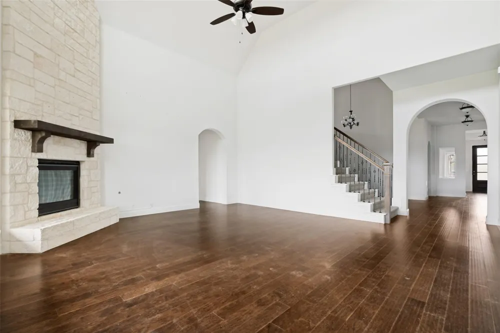 1945 Cedarwood Drive Glenn Heights, TX 75154