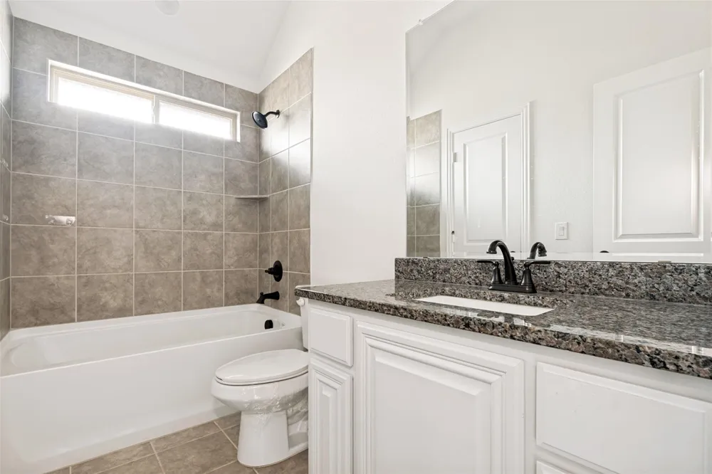 1945 Cedarwood Drive Glenn Heights, TX 75154