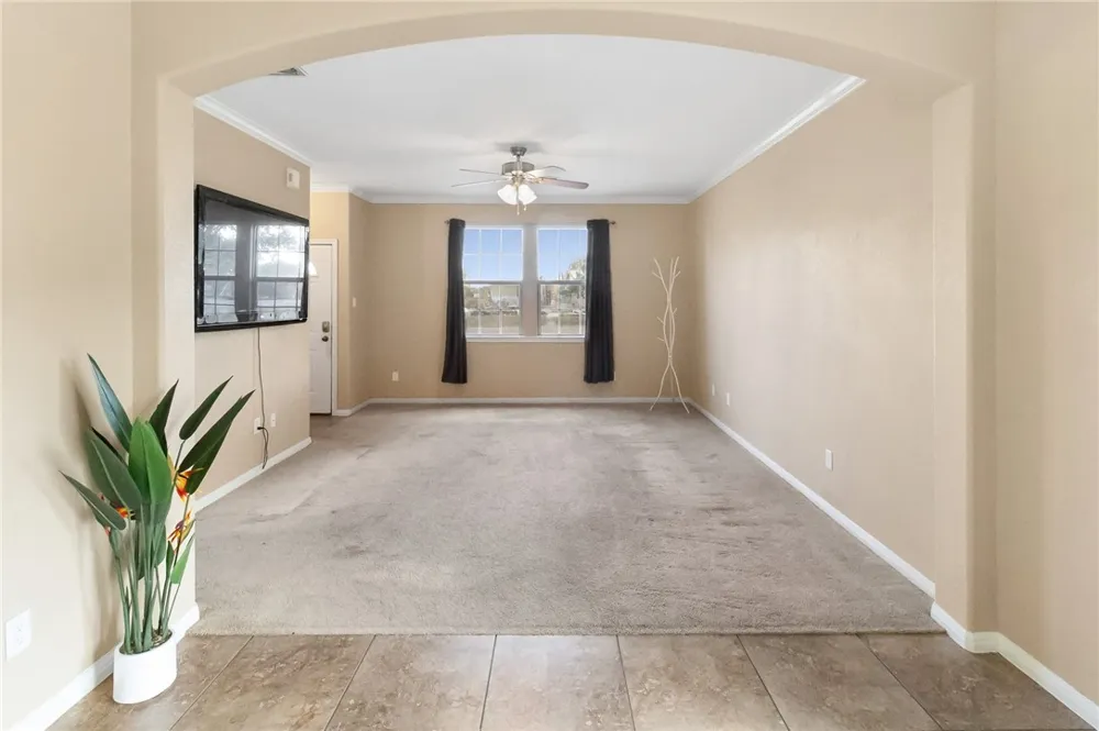 402 W Sullivan Street Skidmore, TX 78389