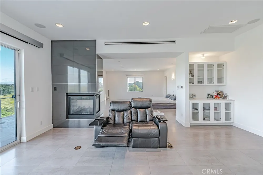 23980 Falcons View Diamond Bar, CA 91765
