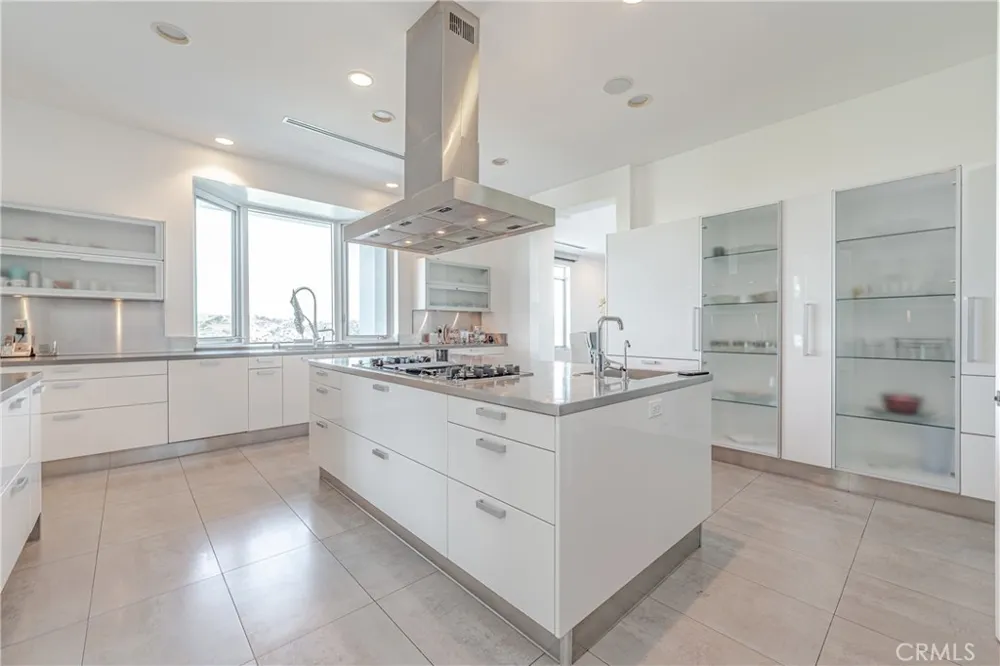 23980 Falcons View Diamond Bar, CA 91765