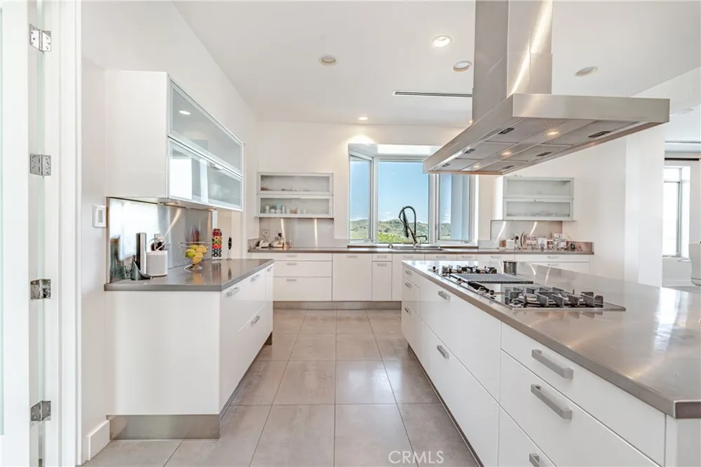 23980 Falcons View Diamond Bar, CA 91765