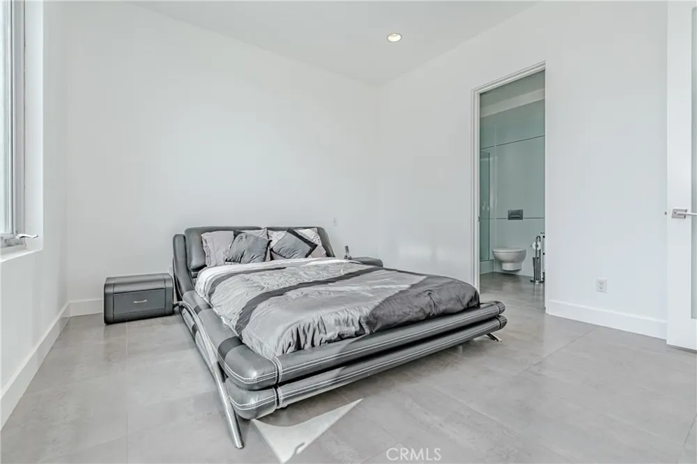 23980 Falcons View Diamond Bar, CA 91765