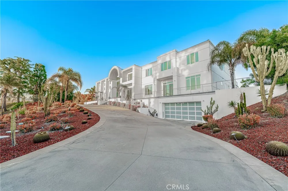 23980 Falcons View Diamond Bar, CA 91765