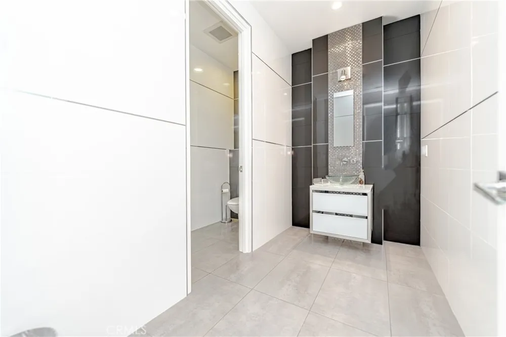23980 Falcons View Diamond Bar, CA 91765