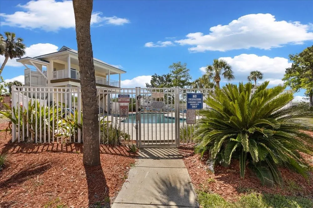 54 SE 910TH AVENUE #115 Suwannee, FL 32692