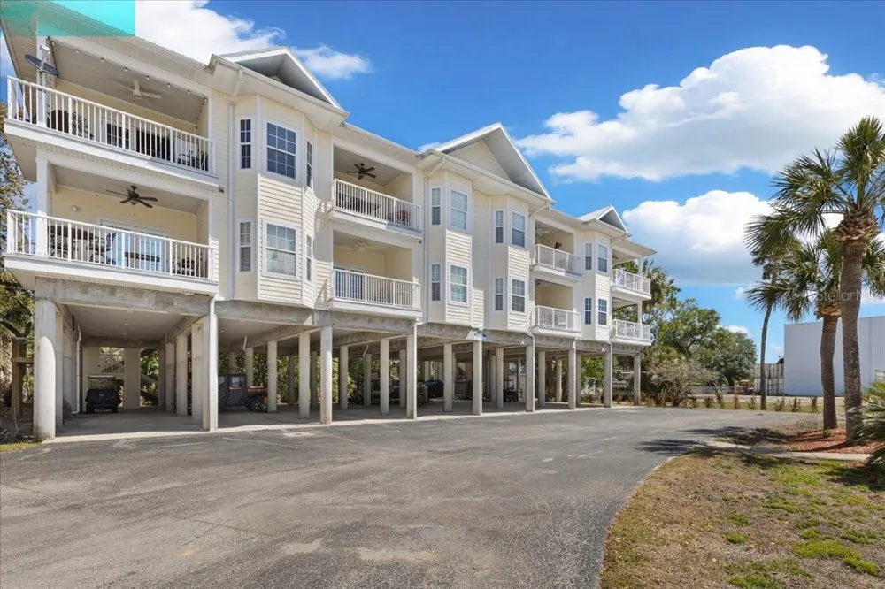54 SE 910TH AVENUE #115 Suwannee, FL 32692
