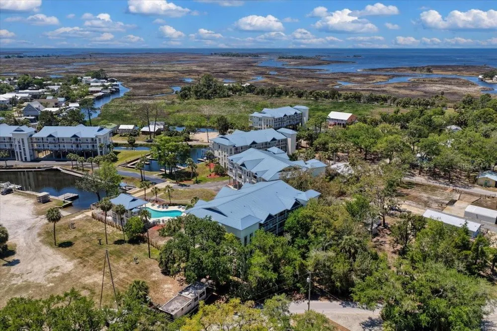 54 SE 910TH AVENUE #115 Suwannee, FL 32692