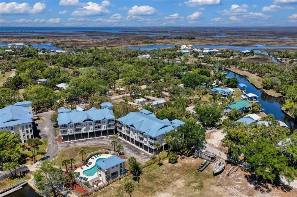 54 SE 910TH AVENUE #115 Suwannee, FL 32692