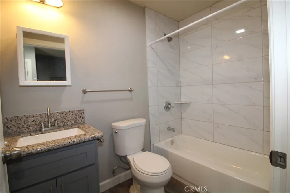 4986 Southern Avenue #E South Gate, CA 90280