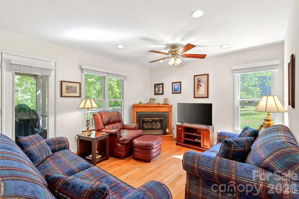 307 Blue Ridge Drive S #4 Marion, NC 28752