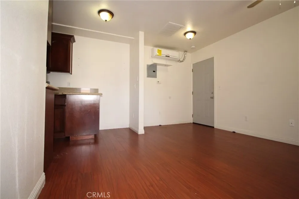 7914 Seville Avenue #B Huntington Park, CA 90255