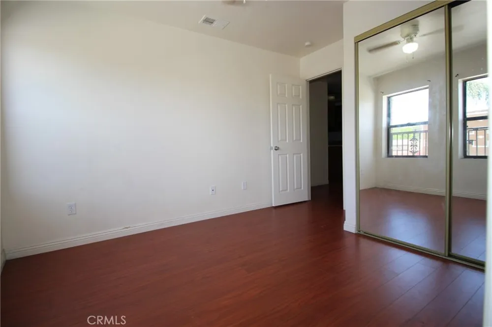 7914 Seville Avenue #B Huntington Park, CA 90255