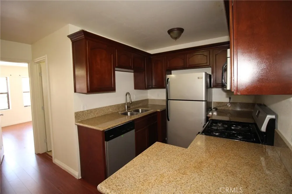7914 Seville Avenue #B Huntington Park, CA 90255