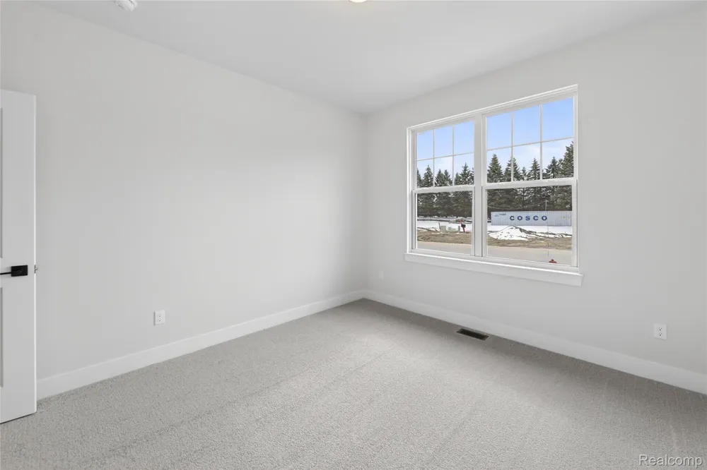 1458 Turner Drive #5 Commerce Charter Township, MI 48390