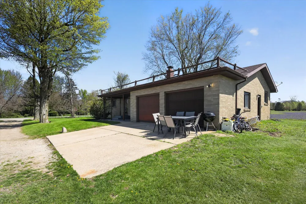 3262 W Wagner Road Buchanan, MI 49107
