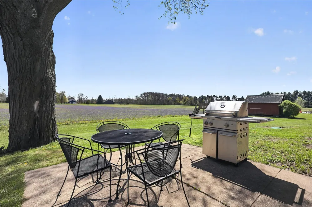 3262 W Wagner Road Buchanan, MI 49107