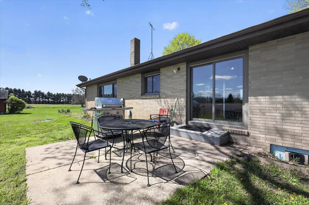3262 W Wagner Road Buchanan, MI 49107