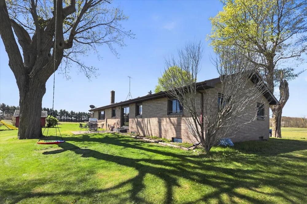 3262 W Wagner Road Buchanan, MI 49107